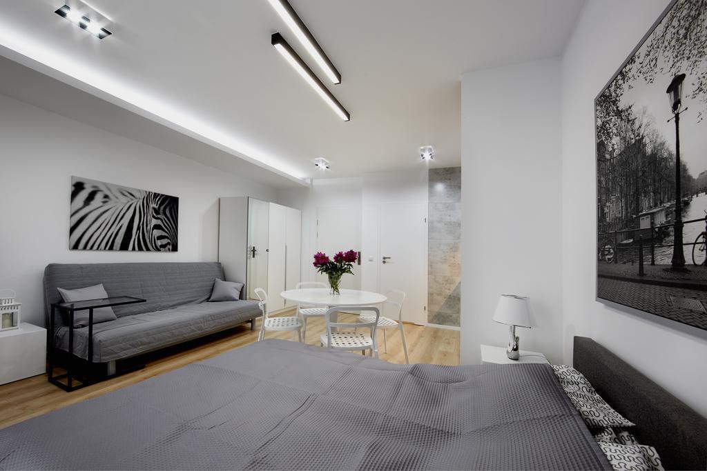 ורשה Silverapartments מראה חיצוני תמונה