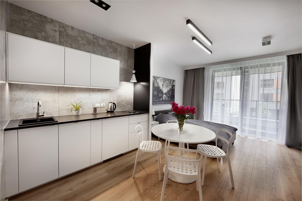 ורשה Silverapartments מראה חיצוני תמונה